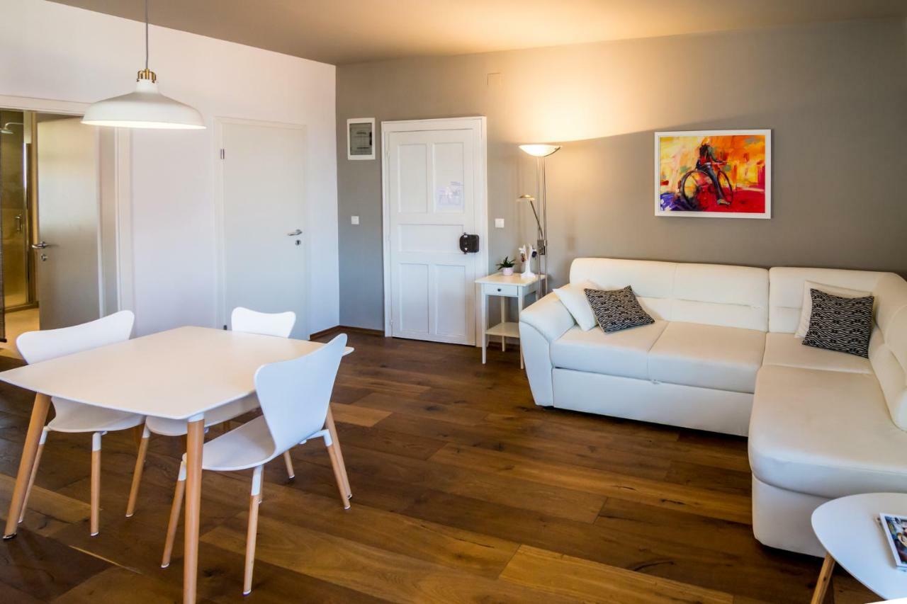 روفينج Apartment Festina Lente المظهر الخارجي الصورة